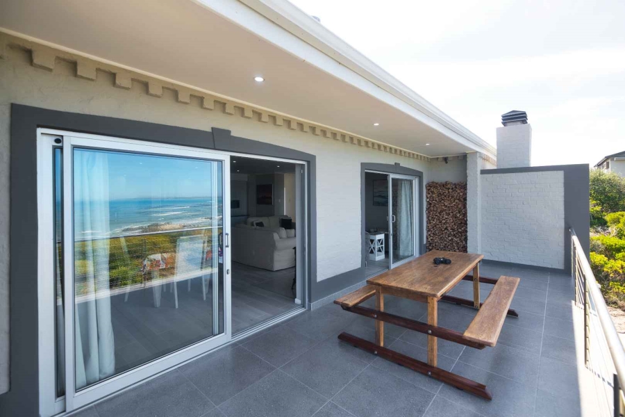 5 Bedroom Property for Sale in Kleinbaai Western Cape